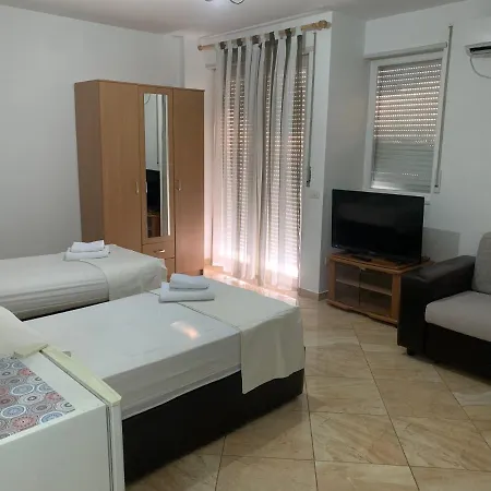 Apartment Kokomani 2 *